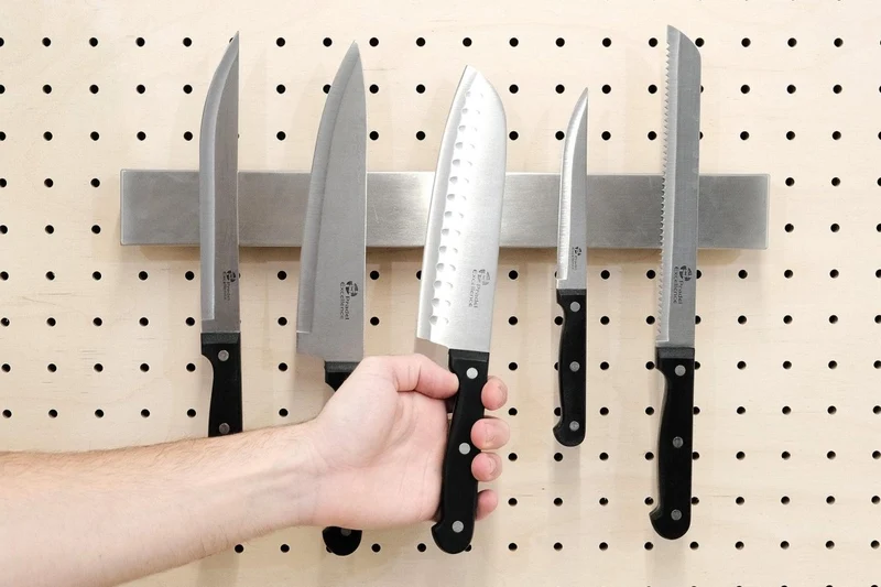 Porte-couteaux aimanté mural pour pegboard – barre magnétique panneau perforé