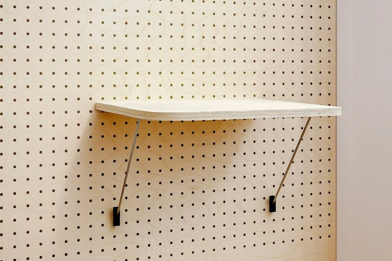 Bureau modulaire mural pour pegboard – plan de travail panneau perforé