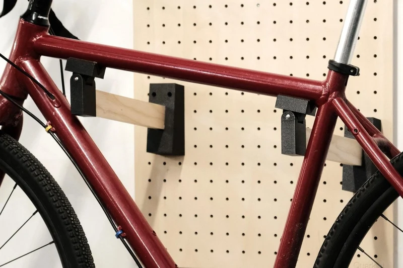 Support vélo mural pour pegboard – porte-vélo panneau perforé