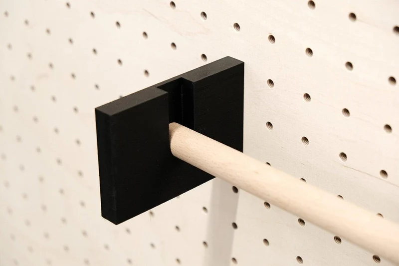 Porte-rouleau essuie-tout mural pour pegboard – panneau perforé cuisine