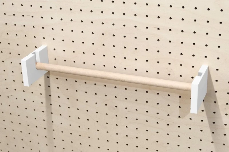Porte-rouleau kraft mural pour pegboard – dérouleur papier panneau perforé