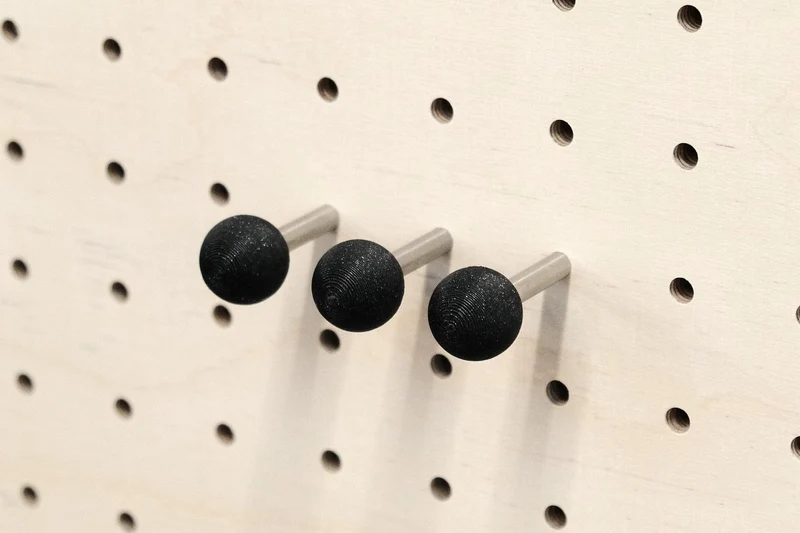 Tourillons colorés pour pegboard – goupilles à bille panneau perforé à l'unité