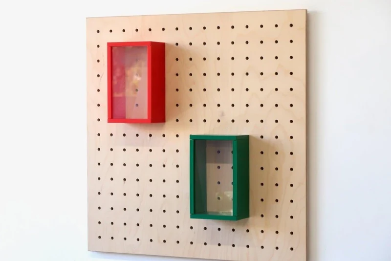 Vitrine à produits pour pegboard – présentoir mural panneau perforé