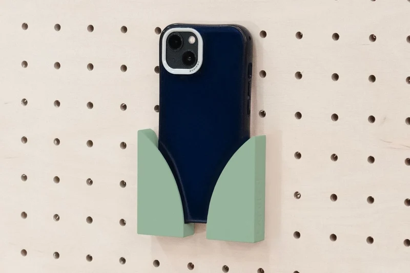 Porte-téléphone mural pour pegboard – support smartphone panneau perforé