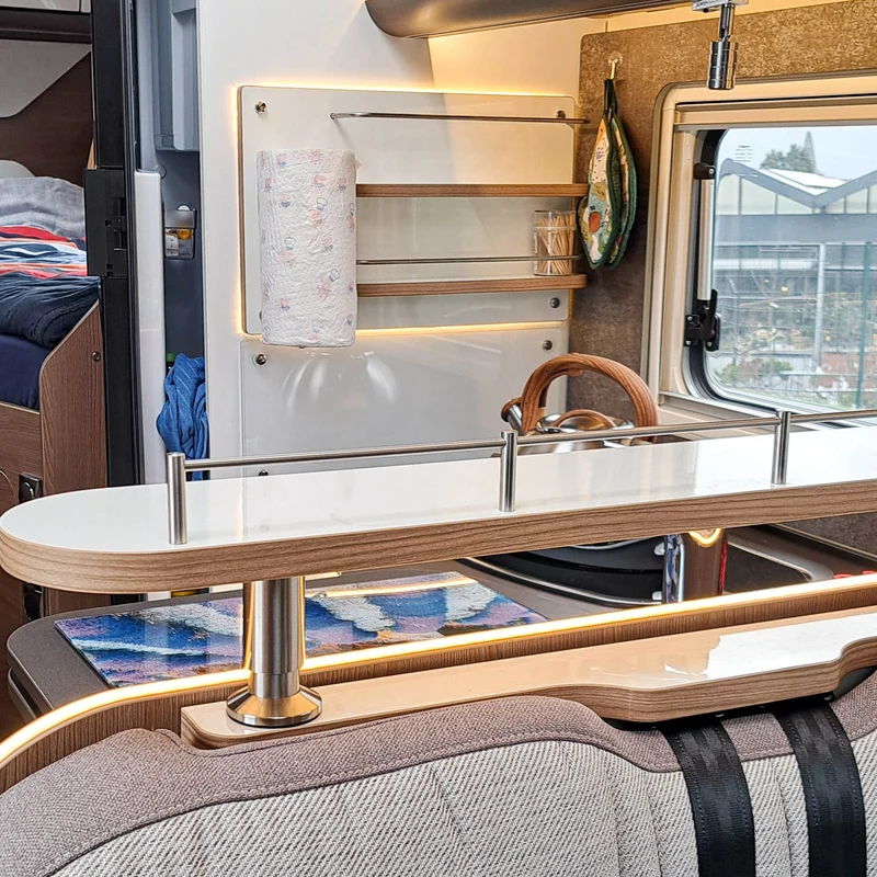 Étagère pour camping-car au lieu de porte-capsule pour Bürstner