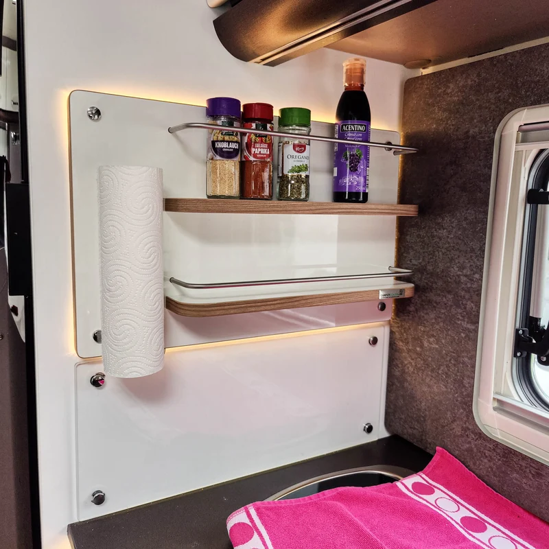 Étagère pour camping-car au lieu de porte-capsule pour Bürstner