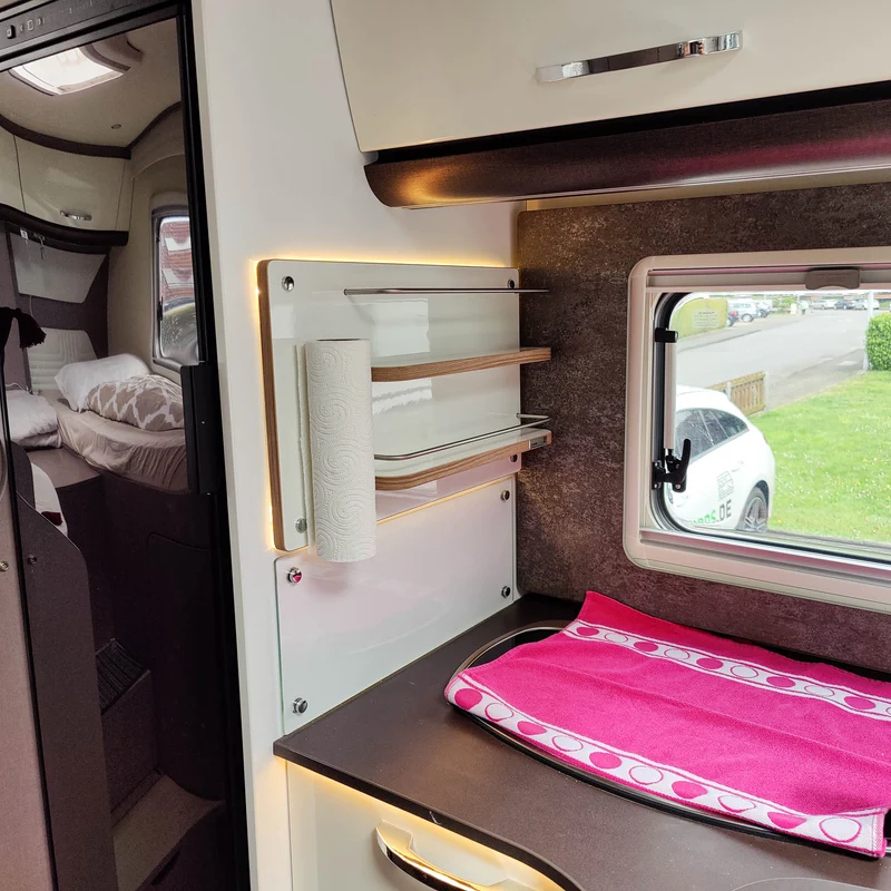 Étagère pour camping-car au lieu de porte-capsule pour Bürstner