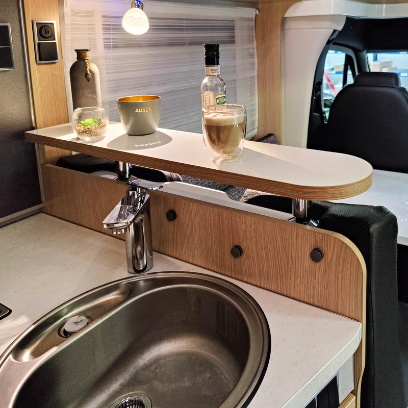 Tablette de rangement en 2 parties pour les modèles Hymer