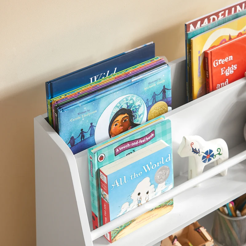 SoBuy KMB34-W Bibliothèque Étagère à Livres Étagère de Rangement Jouets pour Enfants Porte-revues avec Compartiments de Rangement et 3 Paniers 63x28x80 cm