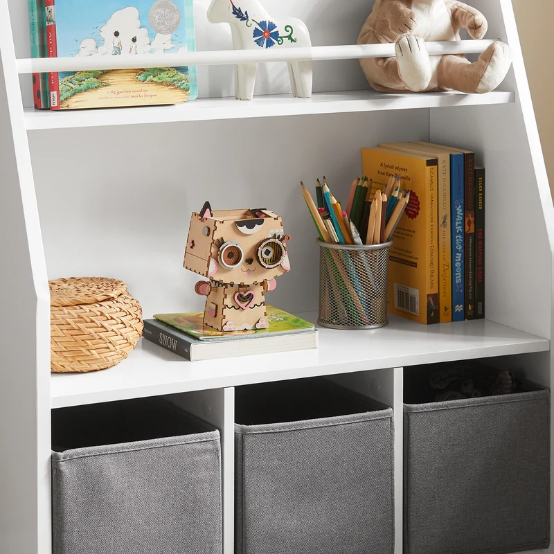 SoBuy KMB34-W Bibliothèque Étagère à Livres Étagère de Rangement Jouets pour Enfants Porte-revues avec Compartiments de Rangement et 3 Paniers 63x28x80 cm