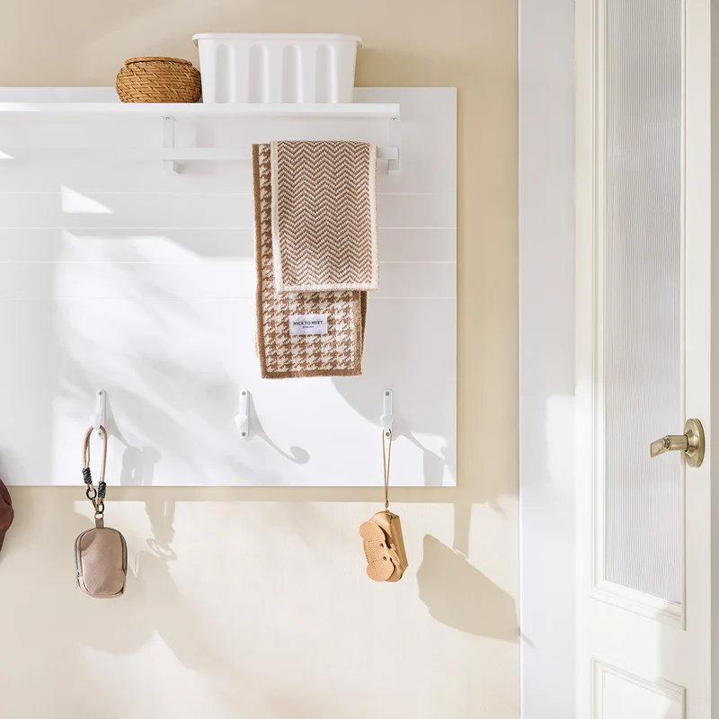 SoBuy FHK36-W Porte-Manteau Mural avec Étagère et 4 Crochets – 100×20×70 cm, Charge 21 kg, MDF E1, Blanc