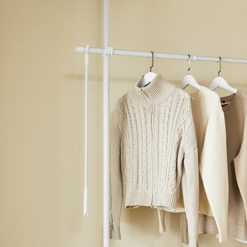 sebuyfr.comG34-II-W Portant à vêtements télescopique robuste – Penderie ouverte réglable avec tringles et étagères, Porte-manteau pour chambre ou dressing, Blanc