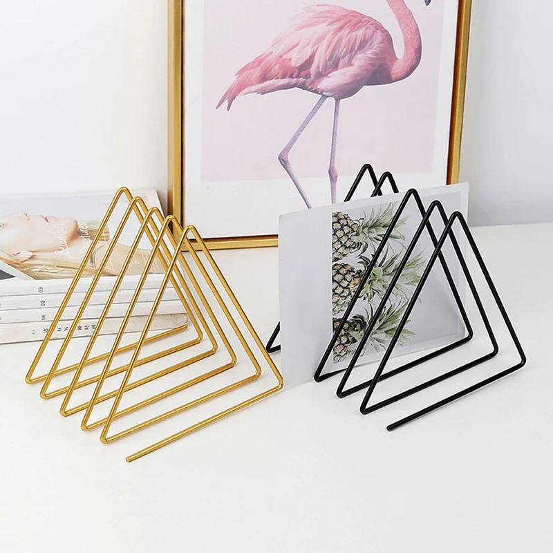 Rangement de livre triangulaire