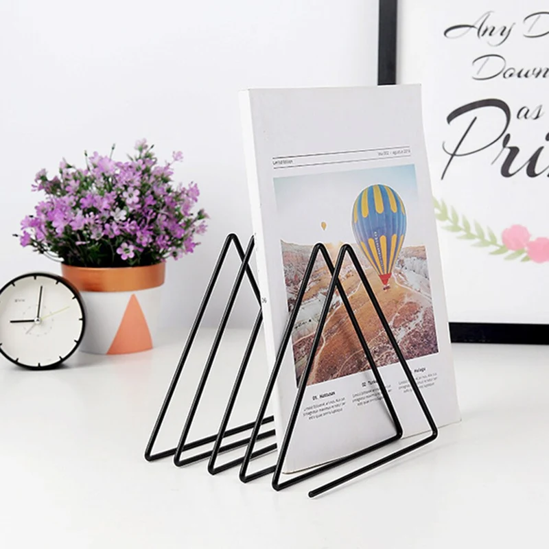 Rangement de livre triangulaire