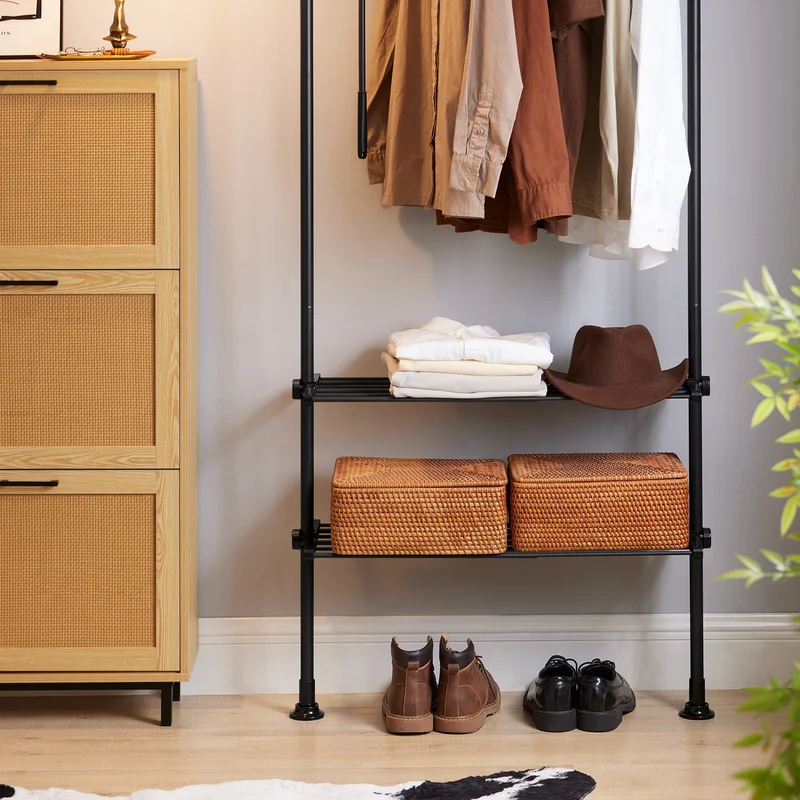 SoBuy KLS07-SCH Portant à vêtements télescopique solide - Penderie ouverte réglable avec tringles et étagères, Porte manteau pour chambre/dressing, Noir