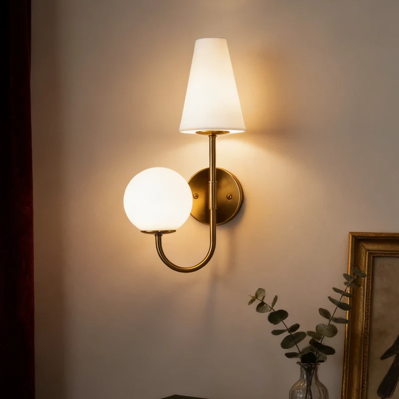 Tribesigns Applique murale d'intérieur, lampe murale dorée avec abat-jour en verre dépoli