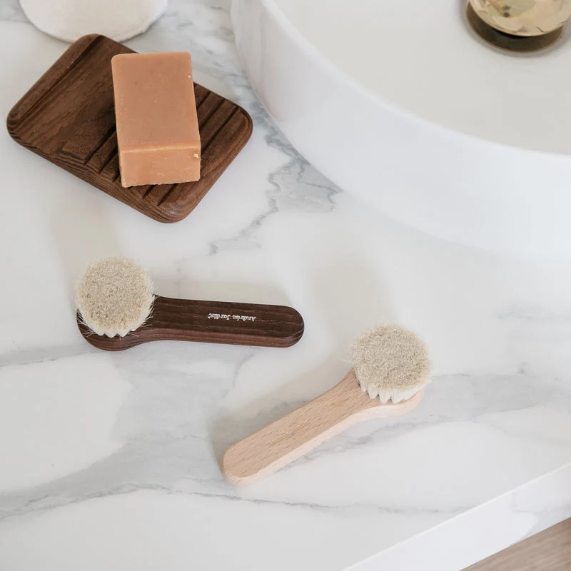 Brosse visage douce