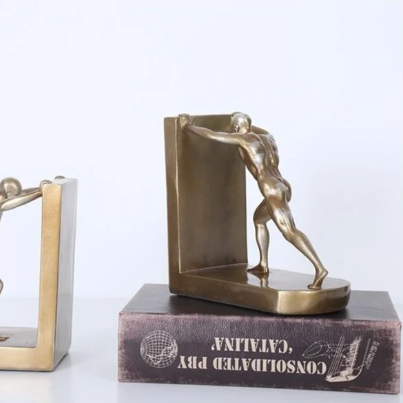 Serre livre sculpture homme