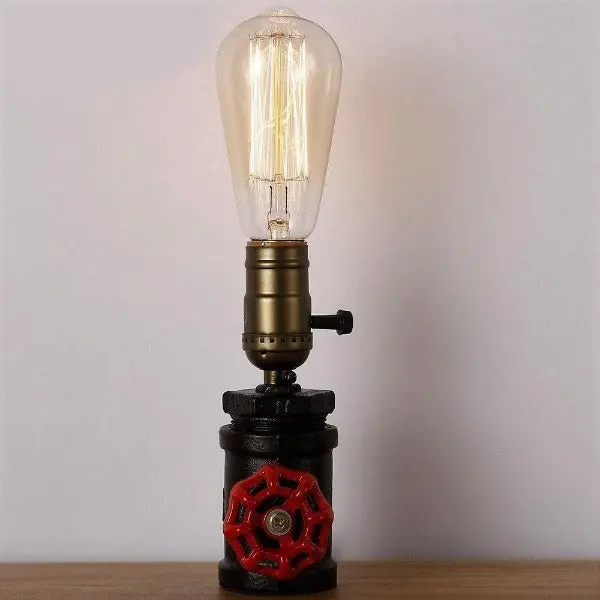 Lampe à Poser Industrielle En Fer Noir