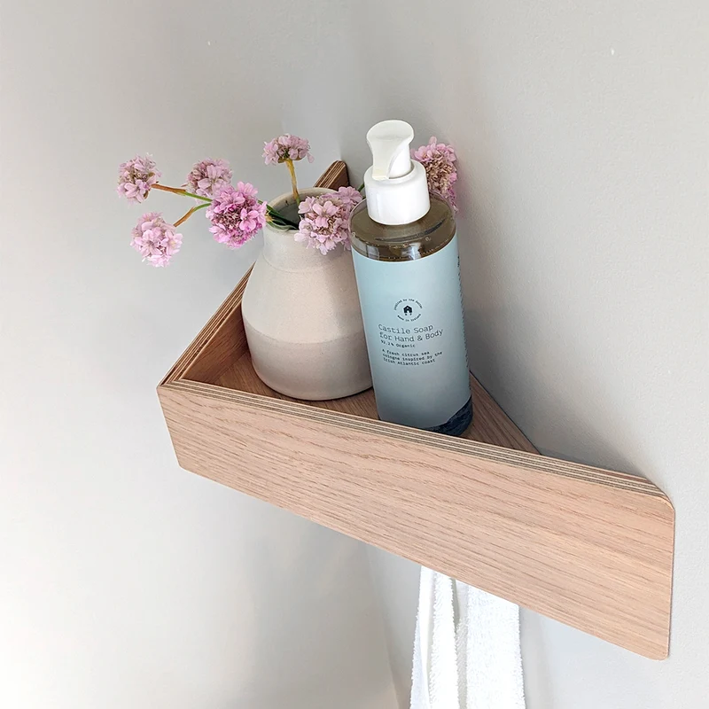 Pelican Wall Shelf · Large White-Pigmented Oak