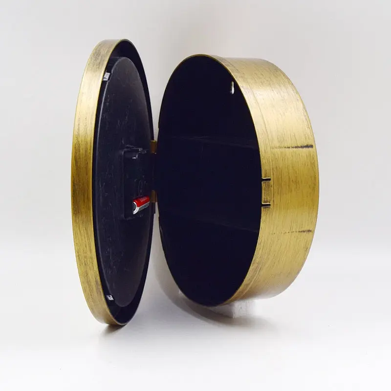 Horloge Industrielle Coffre Secret