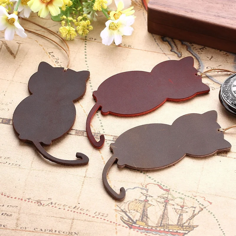 Marque page chat en cuir