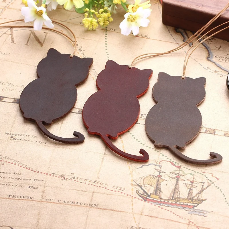 Marque page chat en cuir