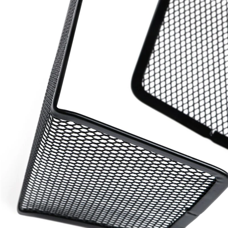 Serre livre noir avec grille