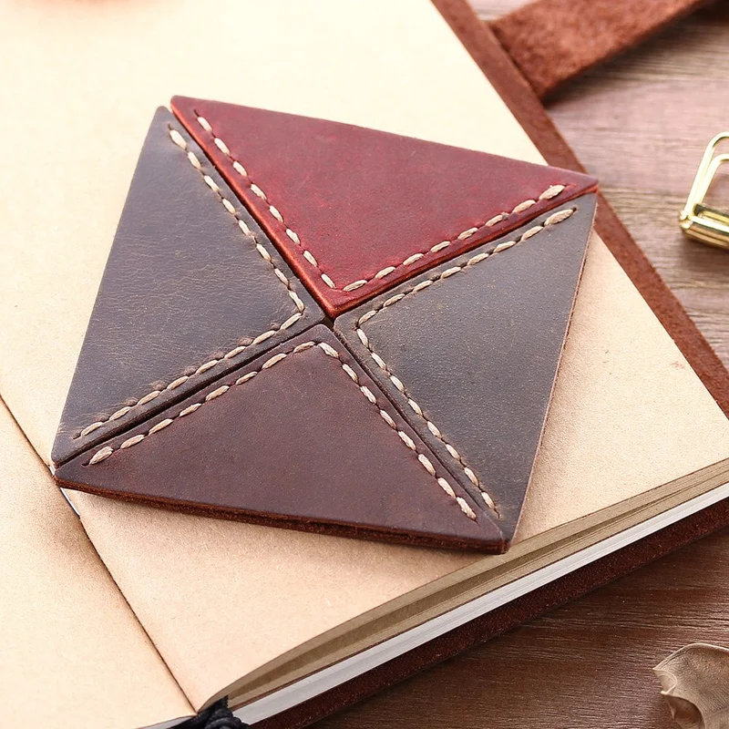 Marque page coin en cuir
