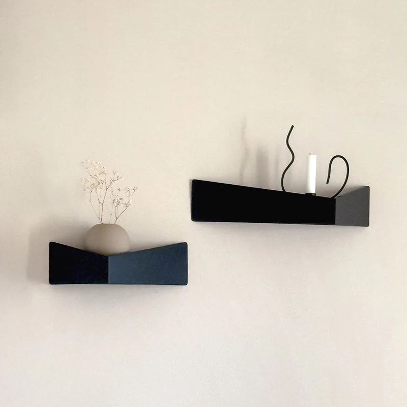 Pelican L Wall Shelf and two Cielo Wall Hooks · Black