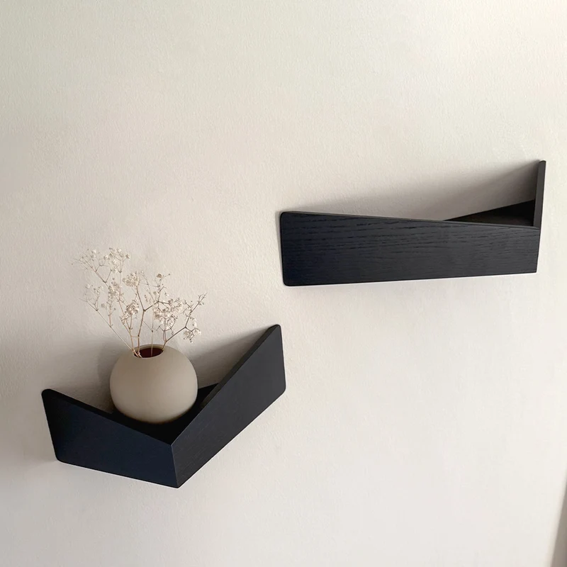 Pelican L Wall Shelf and two Cielo Wall Hooks · Black
