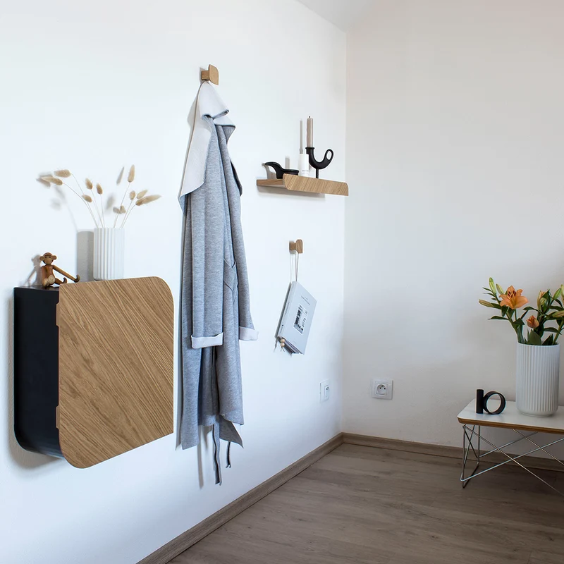 Cielo Wall Cabinet · Oak & Black