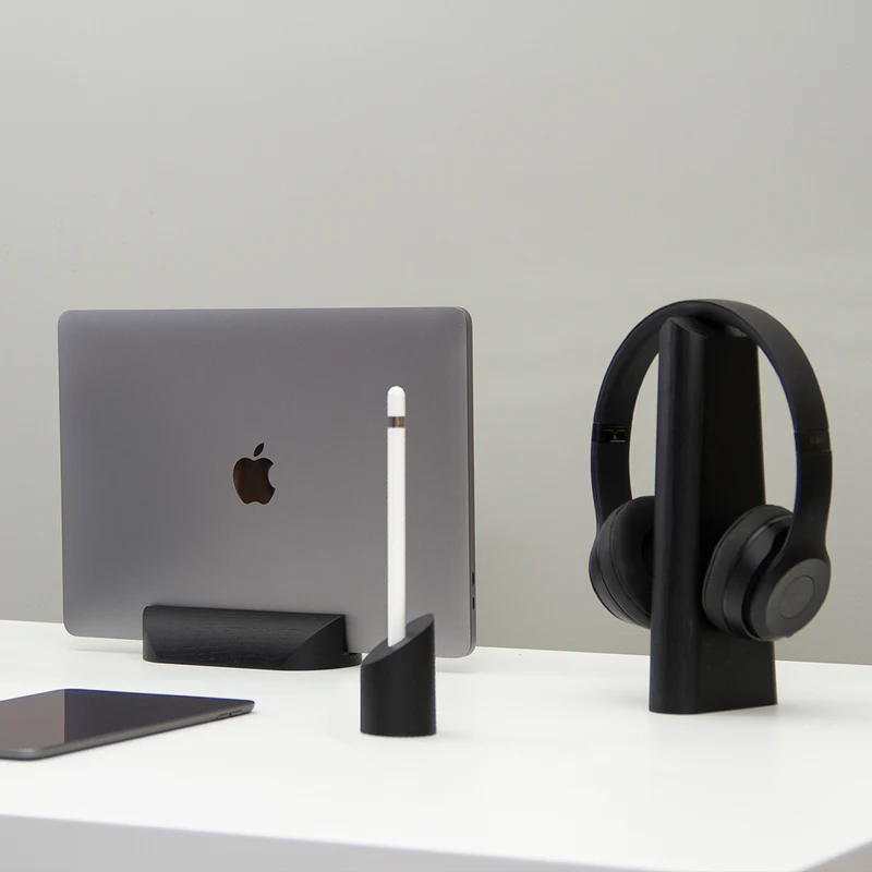 Loma Vertical Laptop Stand · Black