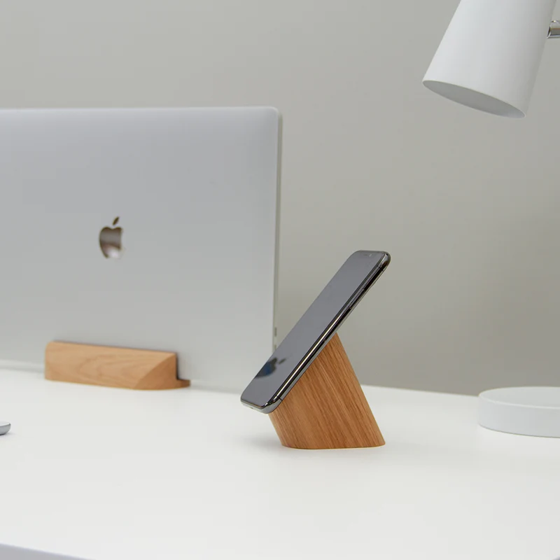 Risco Floating Smartphone Stand · Oak