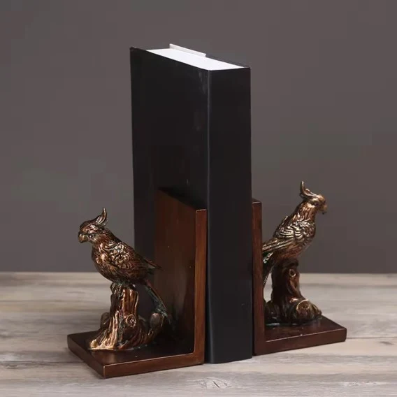 Serre livre perroquet