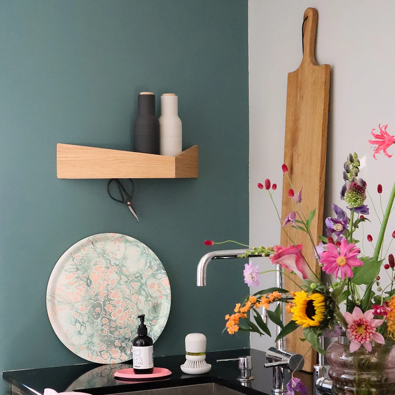 Pelican Wall Shelf with Hidden Hooks · Small Oak