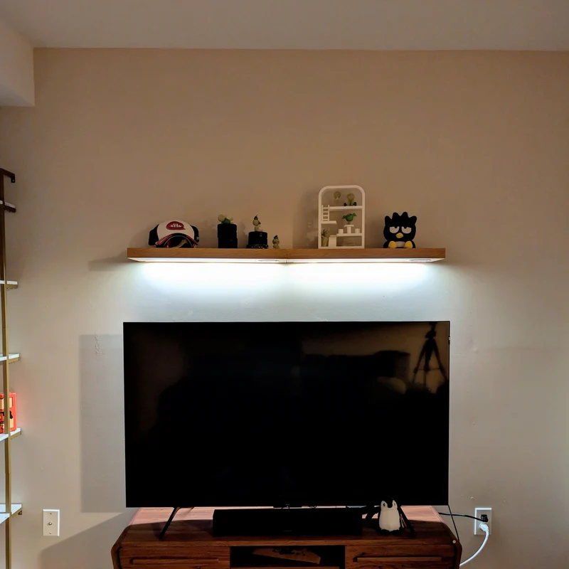 Zynix Floating Wall Shelf 60cm wide, LED Light, Yellow Oak