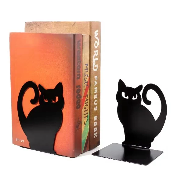 Serre livre chat charmant
