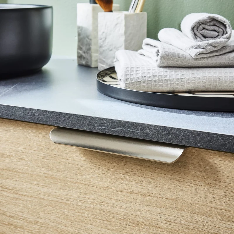 1 OSLO HANDLE SPACING 128MM IN NICKEL