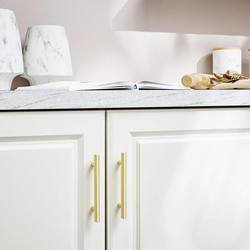 1 SARA HANDLE WITH 96 MM CENTRE DISTANCE IN MATT BRUSHED BRASS